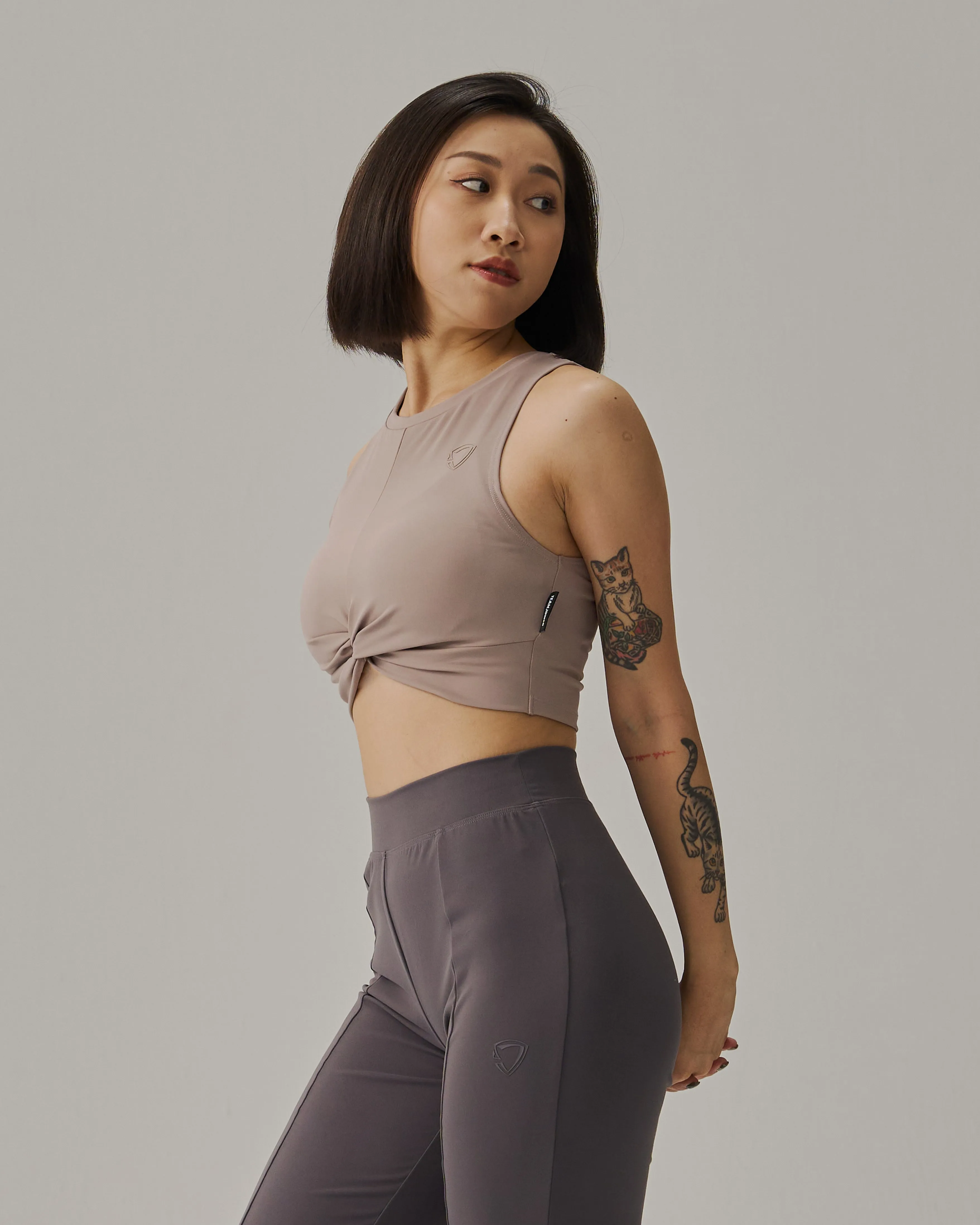 Adapt Twist Hem Crop Tank