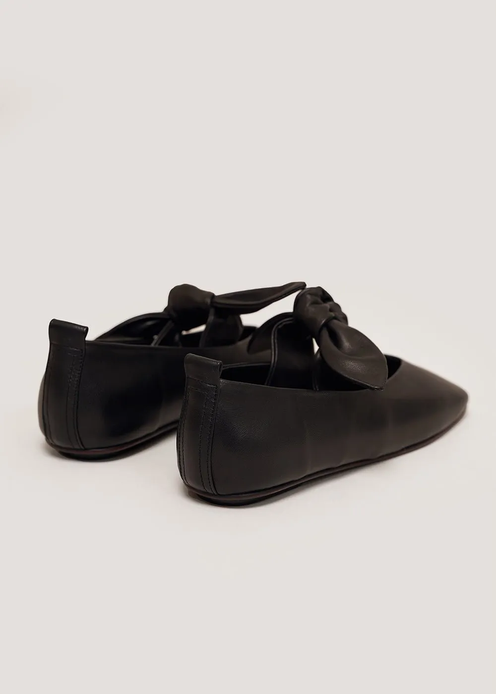 Black Bo Flats