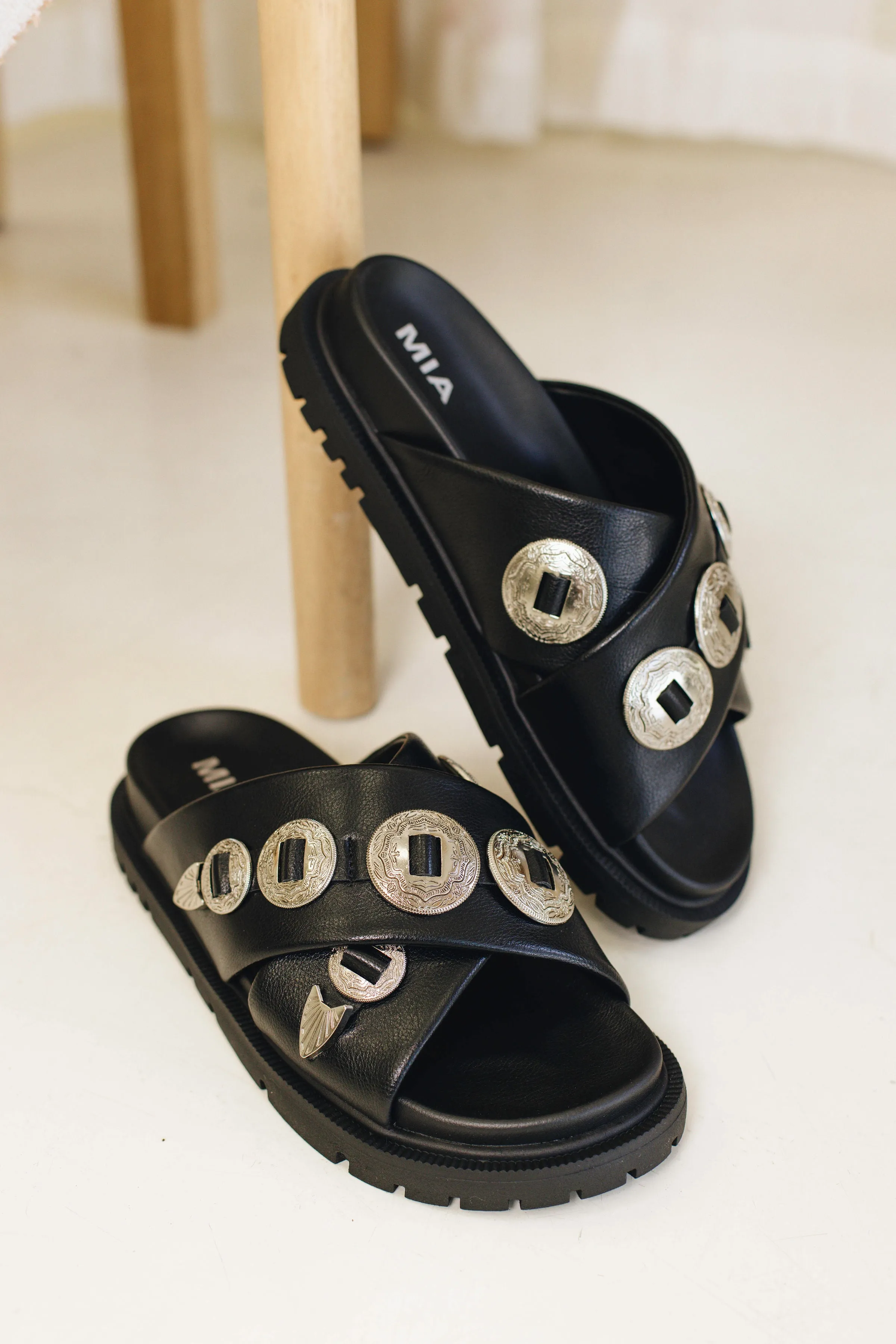 Gitty Up Black Western Slide Sandals With Silver Buckles